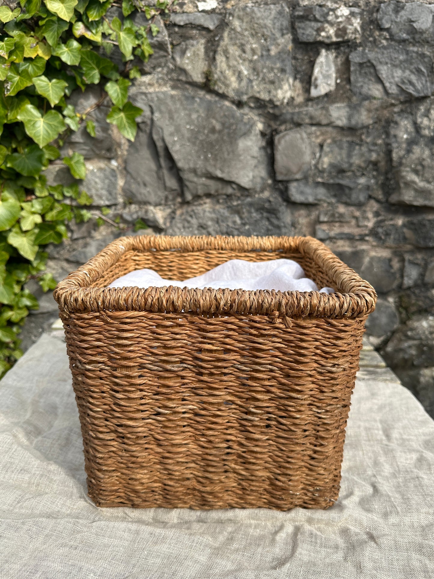 LINDEN | Wicker Basket TYFFI HOME