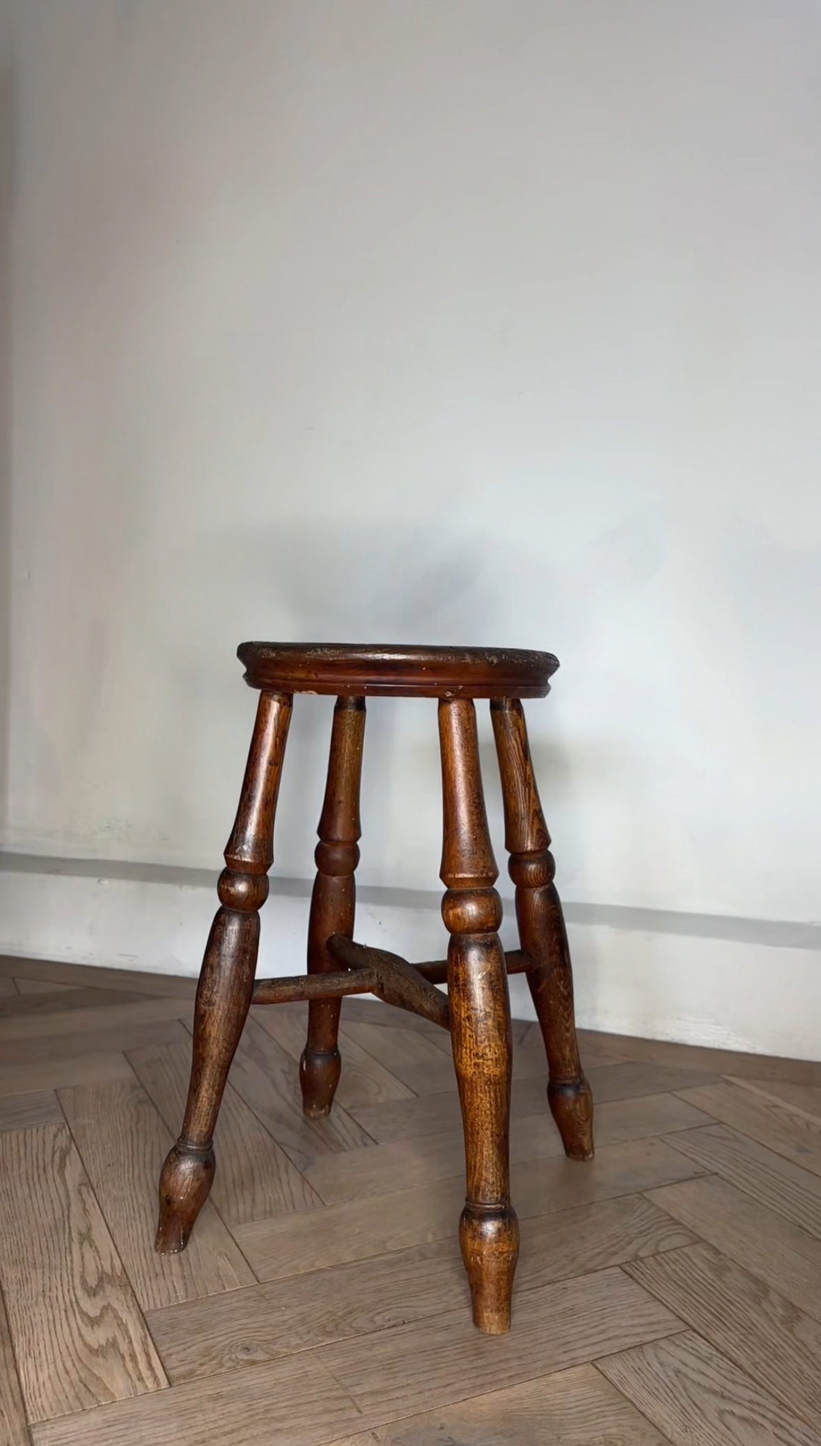 GWENDA | Antique Victorian Round Top Stool