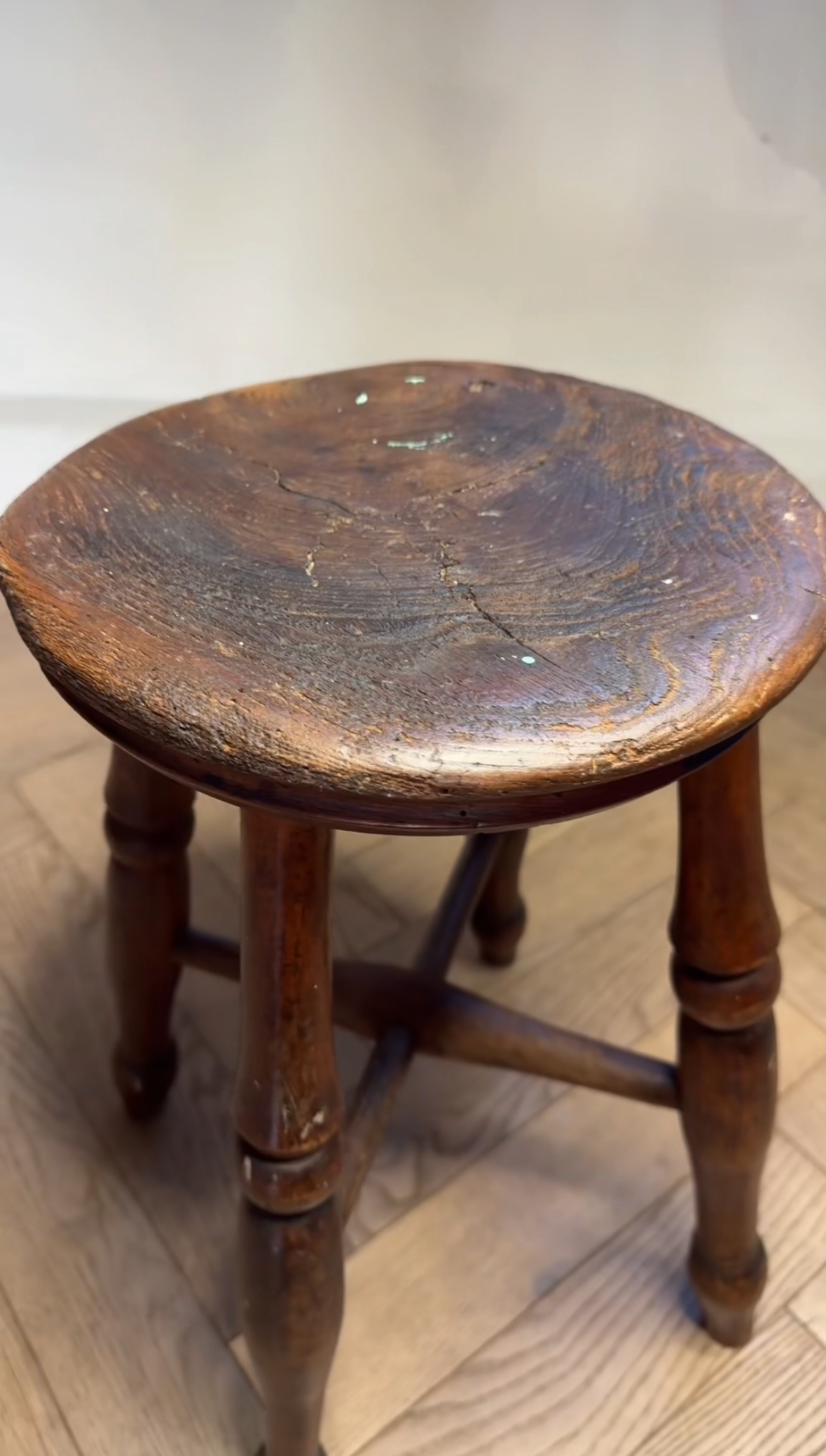 GWENDA | Antique Victorian Round Top Stool