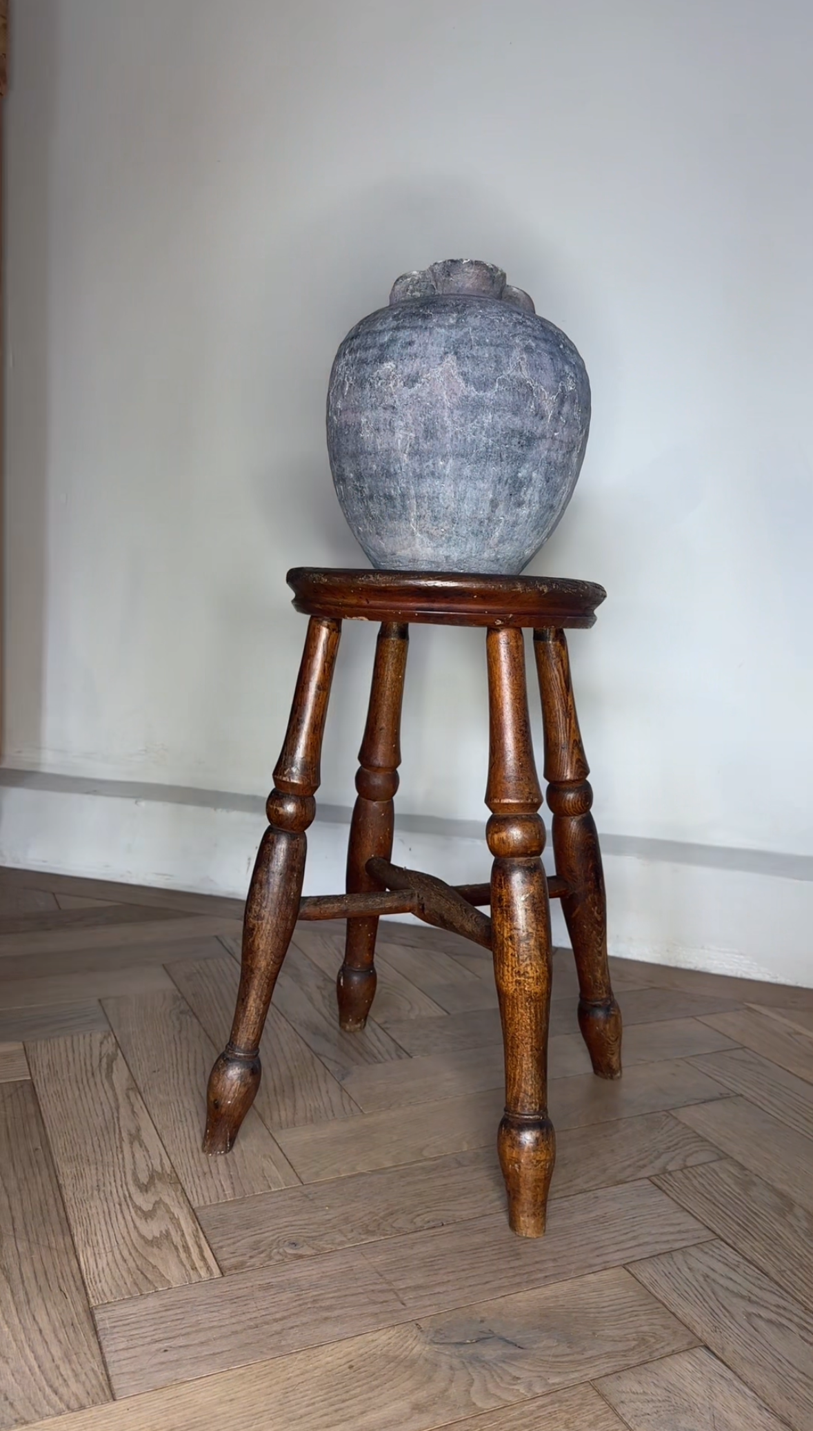 GWENDA | Antique Victorian Round Top Stool