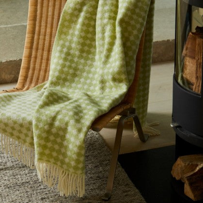 windermere apple green throw blanket spotted british wool