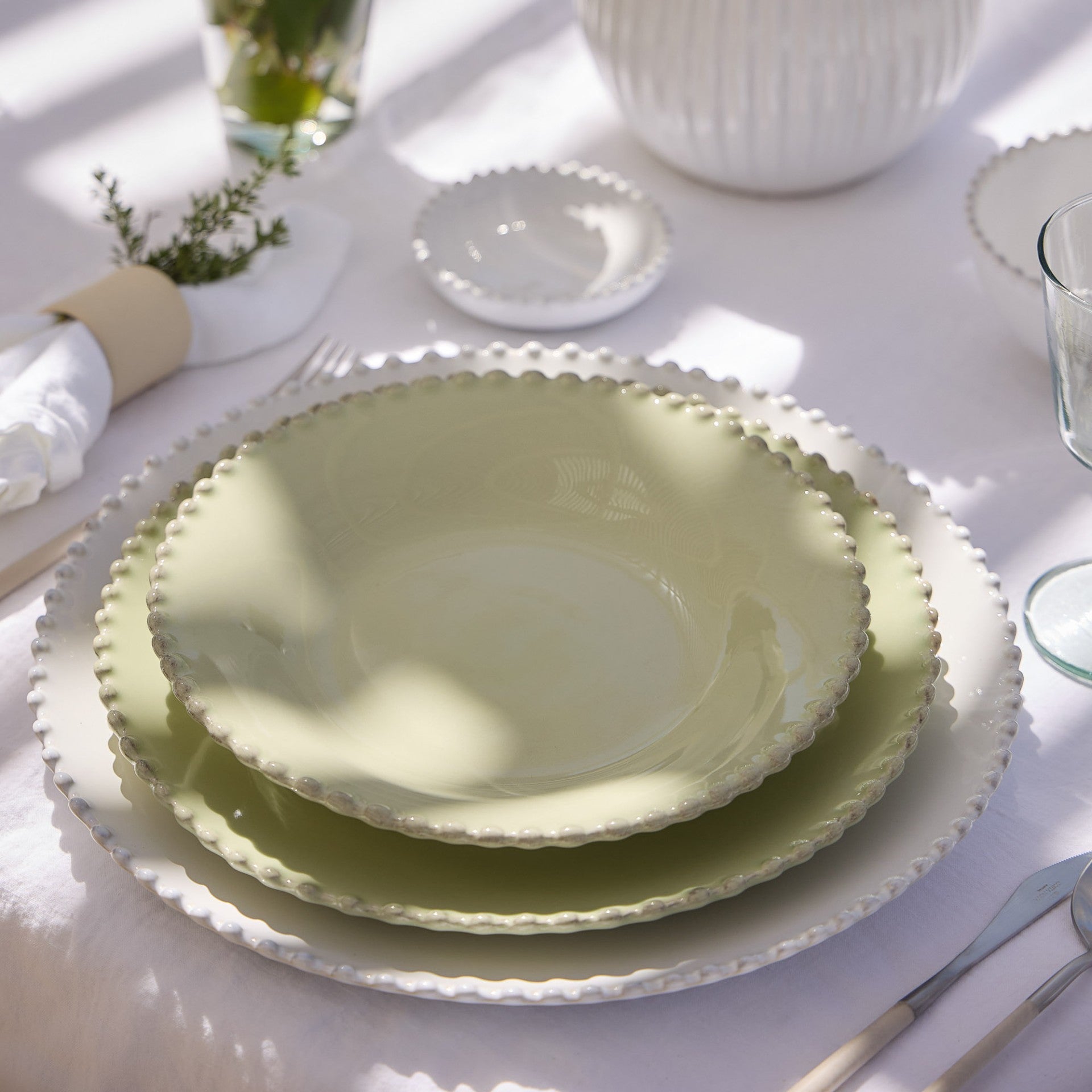White | Pearl Dinner Plate | 28cm Tableware COSTA NOVA