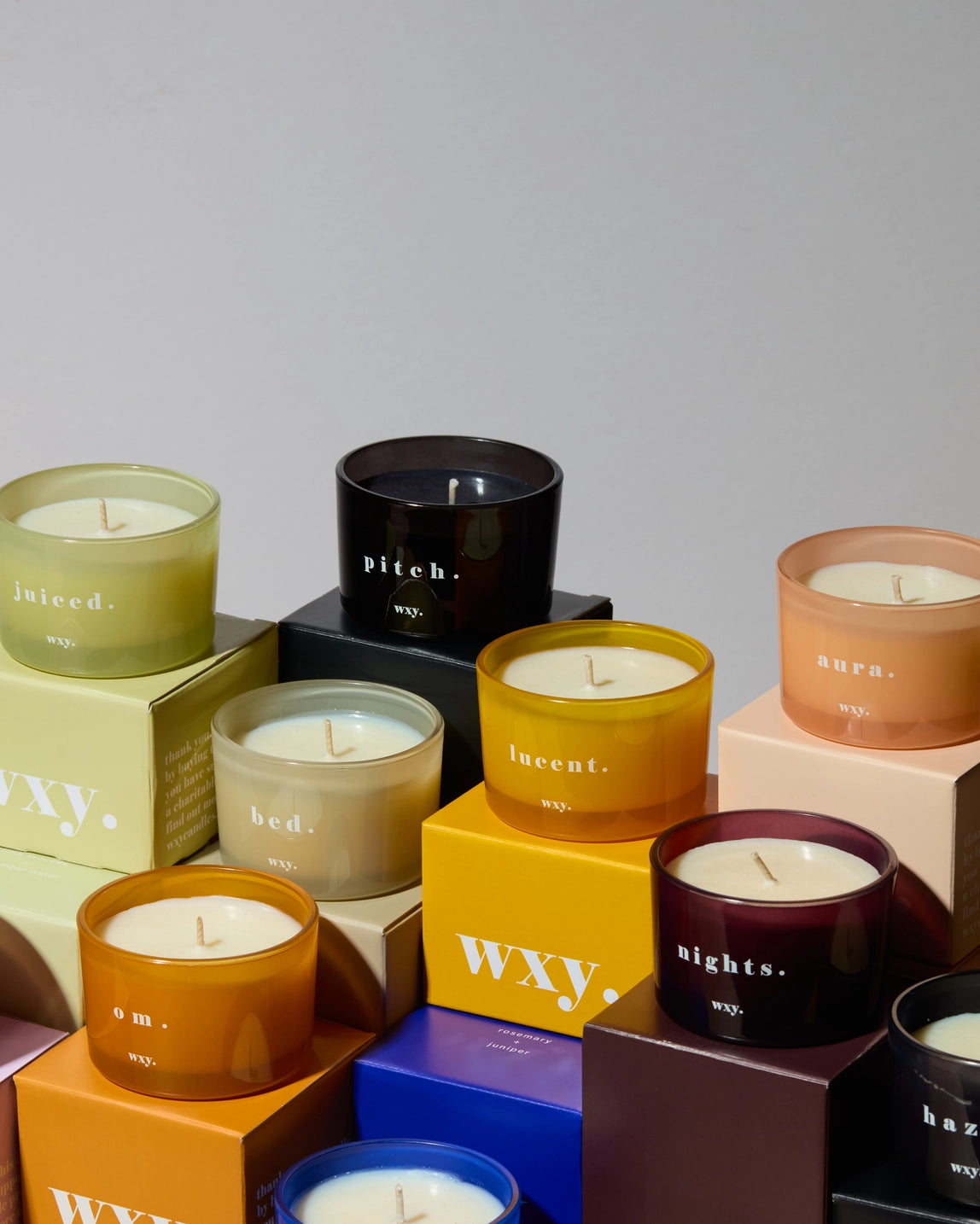 AURA | White Woods + Amber 3oz Candle