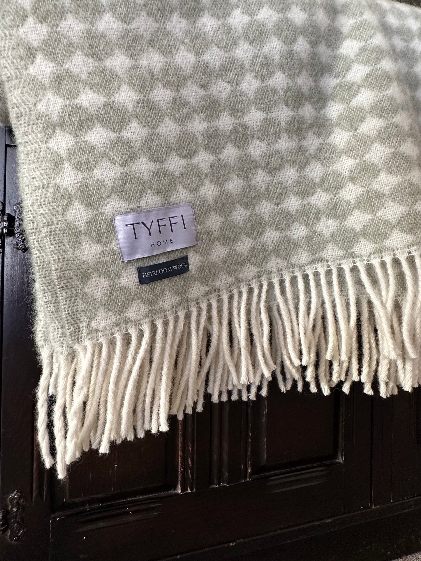 Windermere Jaquard Throw in Sage | British Pure Wool Blanket